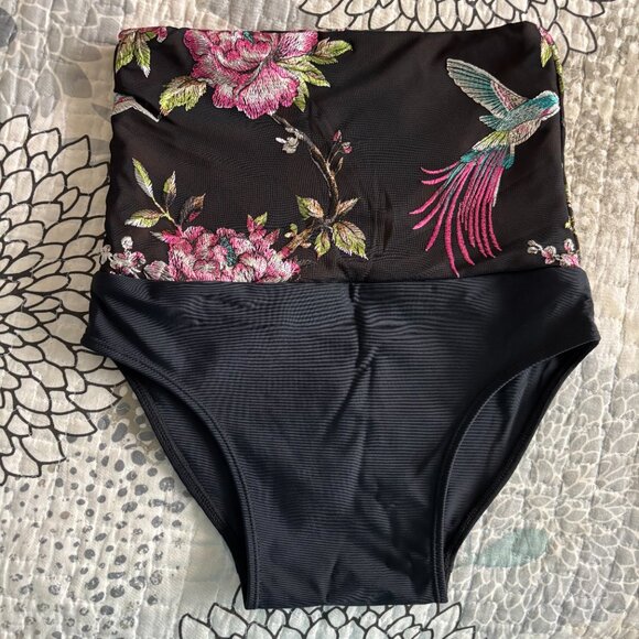 NWOT Bendy Brand Hummingbird Shorts - Black - Size S (Fits XS-S) - Picture 2 of 14